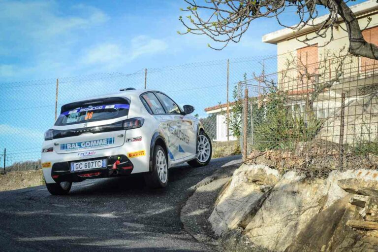Farina trionfa a Sanremo nel Peugeot Competition 208 Rally Cup Top 2022