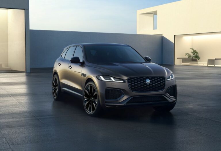 Jaguar F-Pace, arrivano i sei cilindri ibridi da 300 e 400 Cv