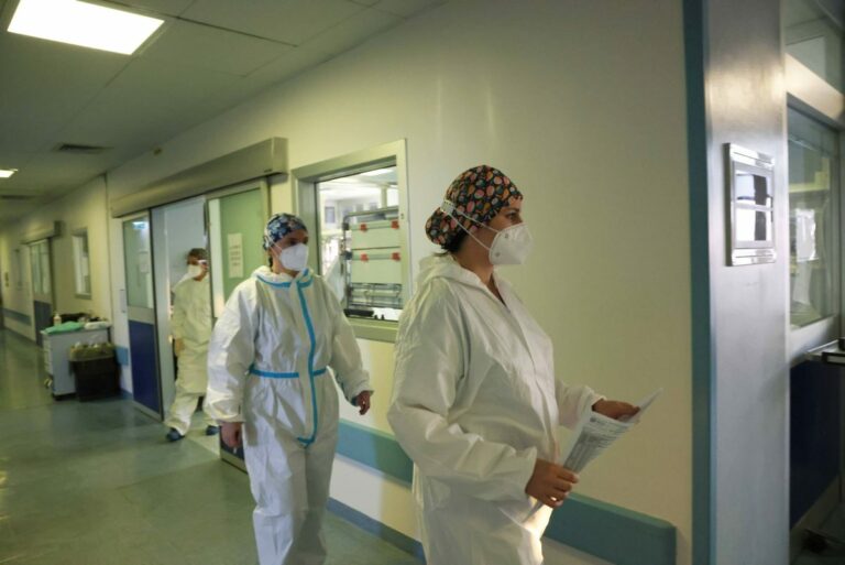 Covid, 62.037 nuovi casi e 155 decessi in 24 ore