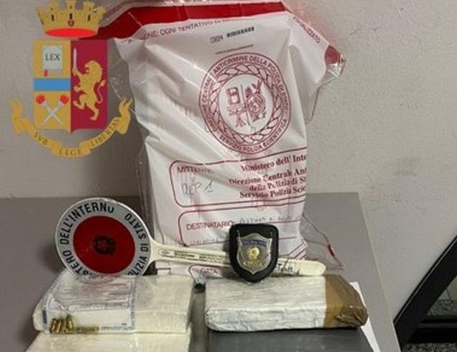 Sequestrati 10 kg di cocaina purissima, 2 trafficanti arrestati nel Milanese