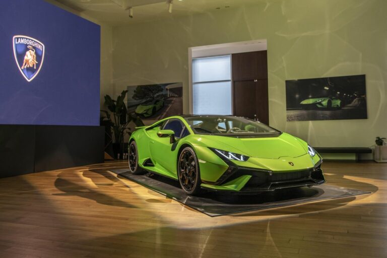 Lamborghini presenta la Huracàn Tecnica