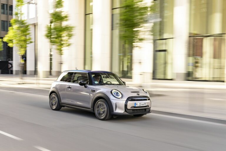 Il Gruppo Bmw dal 2024 userà ruote in alluminio sostenibile