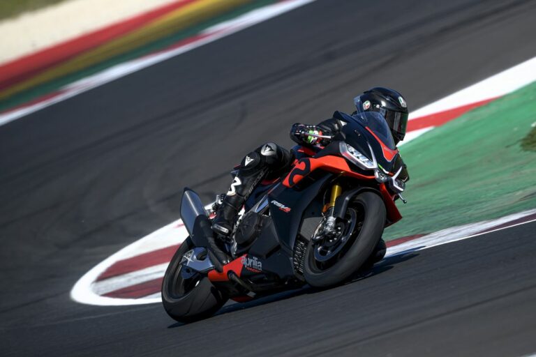 Aprilia Pro Experience, a Misano un corso esclusivo con Max Biaggi