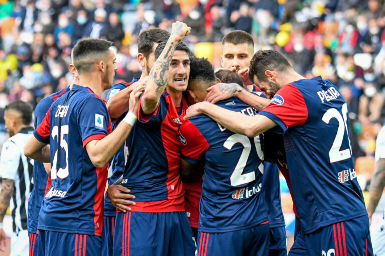 Il Cagliari fa tre passi verso la salvezza, 1-0 al Sassuolo