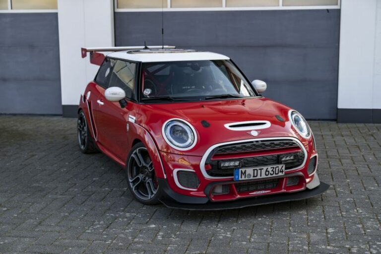 Mini John Cooper Works torna alla 24 ore del Nurburgring