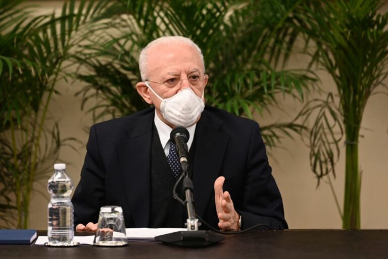 De Luca “In Campania risultati eccezionali per vaccinazioni ordinarie”