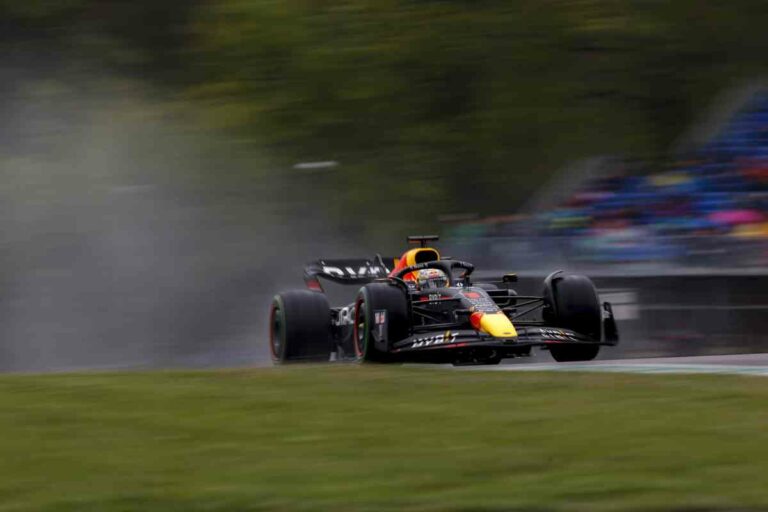 Verstappen si prende la pole della gara sprint a Imola