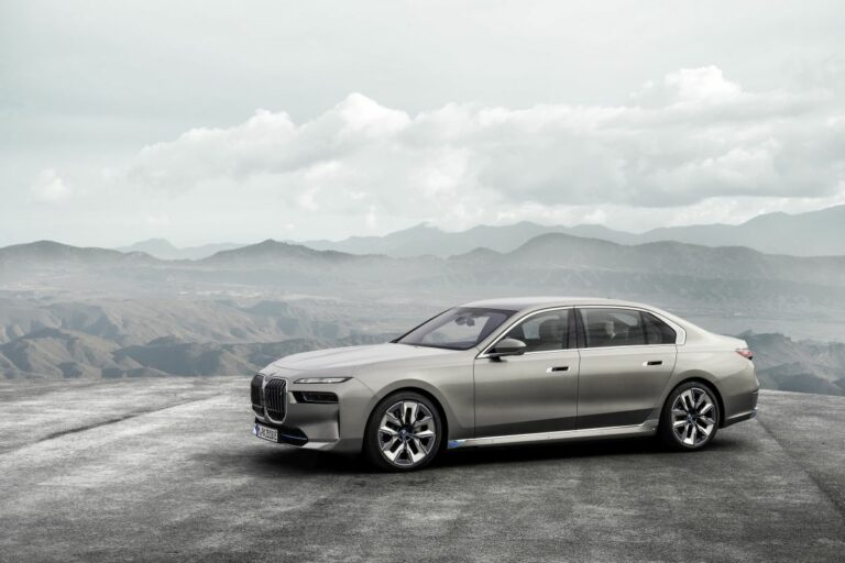 Arriverà a novembre la nuova Bmw Serie 7