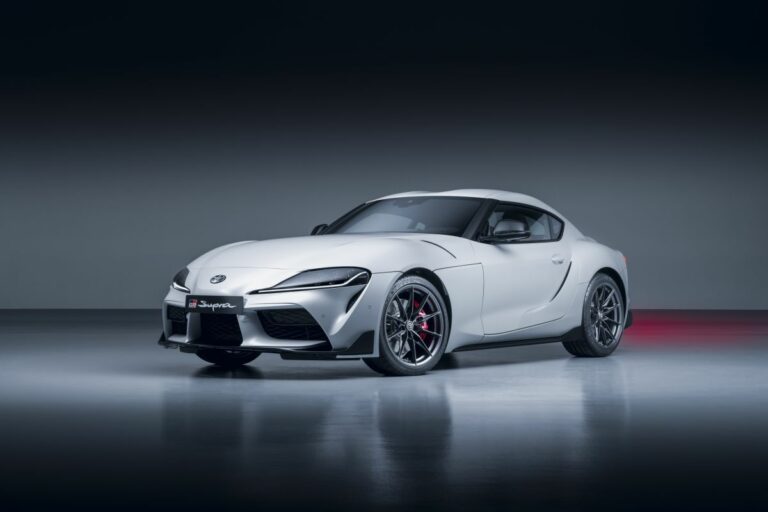 Toyota presenta la nuova GR Supra con cambio manuale