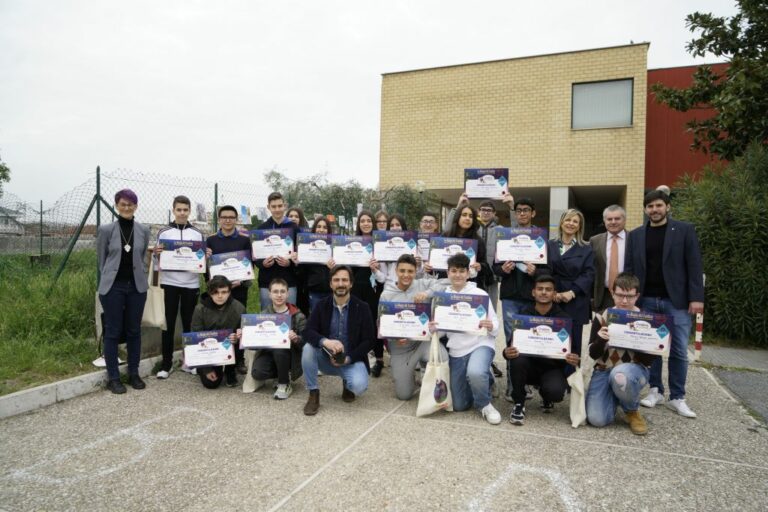 Conad, alla 3^ B della Manzi di Guidonia il premio “Scrittori di Classe”