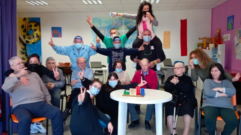 Di Lunedi ci vediamo al Caffè