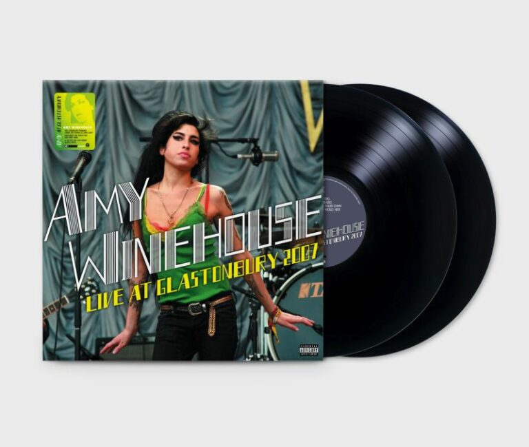 Amy Winehouse, il 3 giugno esce la storica perfomance “Live at Glastonbury 2007”