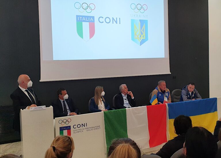 Malagò agli atleti ucraini “Italia casa vostra”, Bubka in lacrime