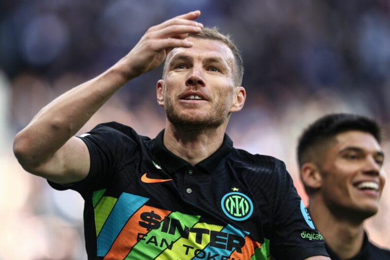 Inter-Verona 2-0, decidono le reti di Barella e Dzeko