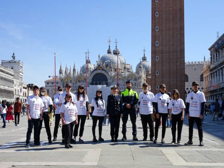 Tornano in azione già a Pasqua i Guardians, gli “angeli del decoro”