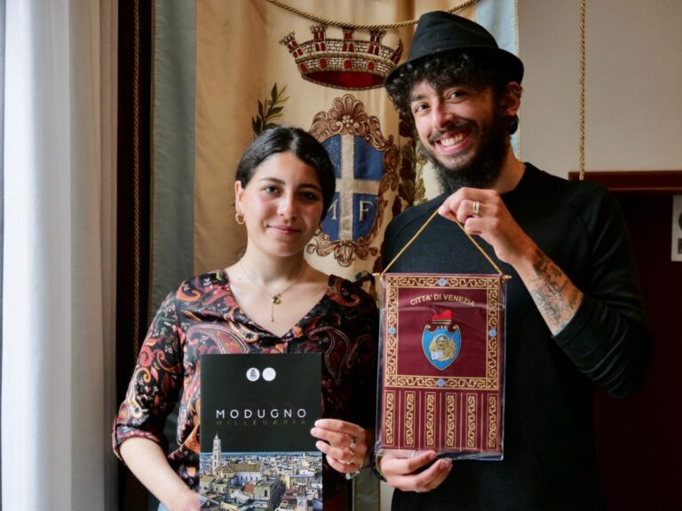 In giro per fare conoscere la storia di Modugno, ricevuti in Municipo