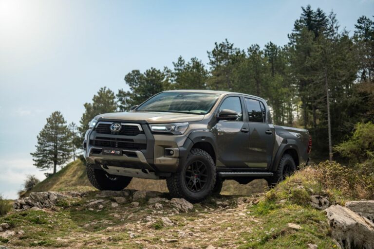 Nuovo Toyota Hilux AT33 Arctic Trucks
