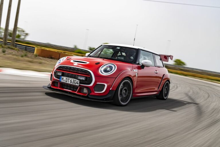 Mini John Cooper Works verso la 24 Ore al Nurburgring