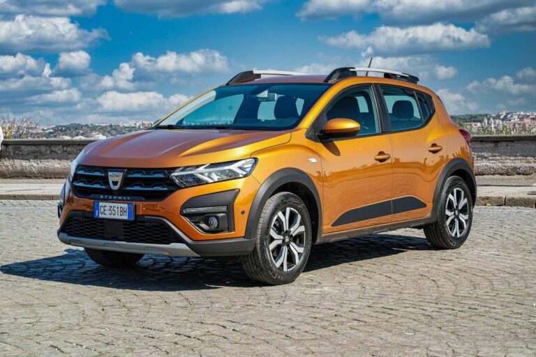 Dacia Sandero è la vettura più venduta nel mese di aprile