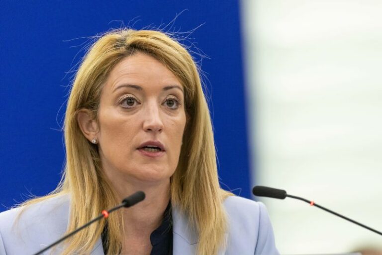 Ucraina, Metsola “Dobbiamo restare uniti sulle sanzioni alla Russia”