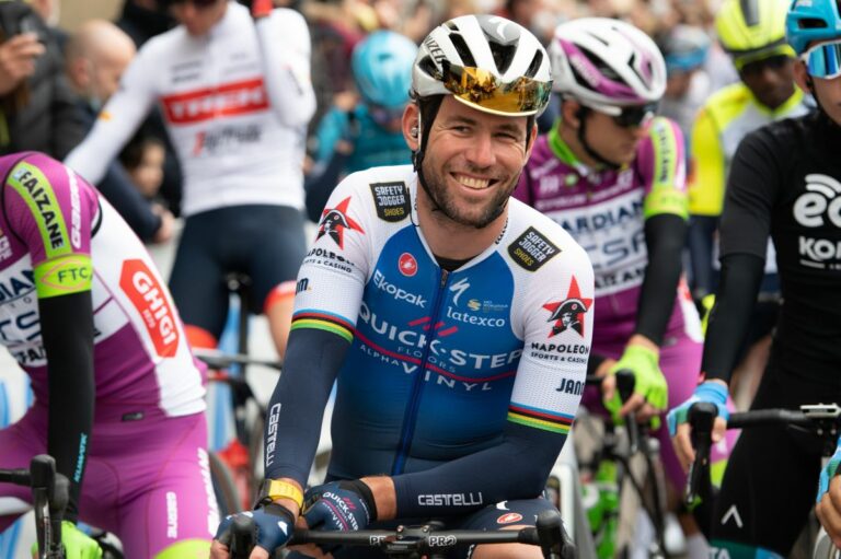 Cavendish vince la 3^ tappa, Van der Poel resta in rosa