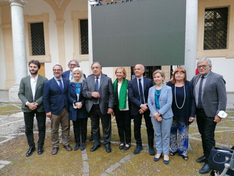 A Casa Professa il saluto di Orlando ai cittadini “Viva Palermo”