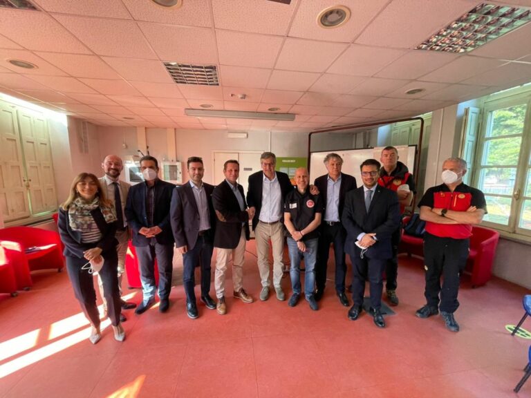 Presentato a Protezione Civile greca Servizio di Elisoccorso piemontese