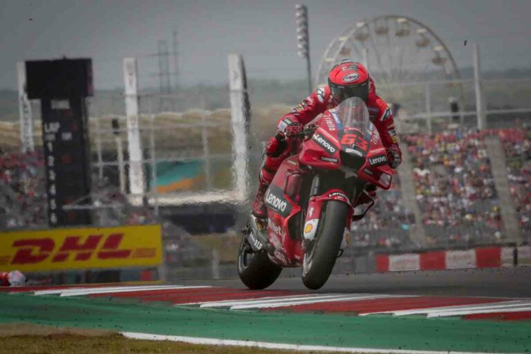 Doppietta Ducati a Le Mans, pole Bagnaia davanti a Miller