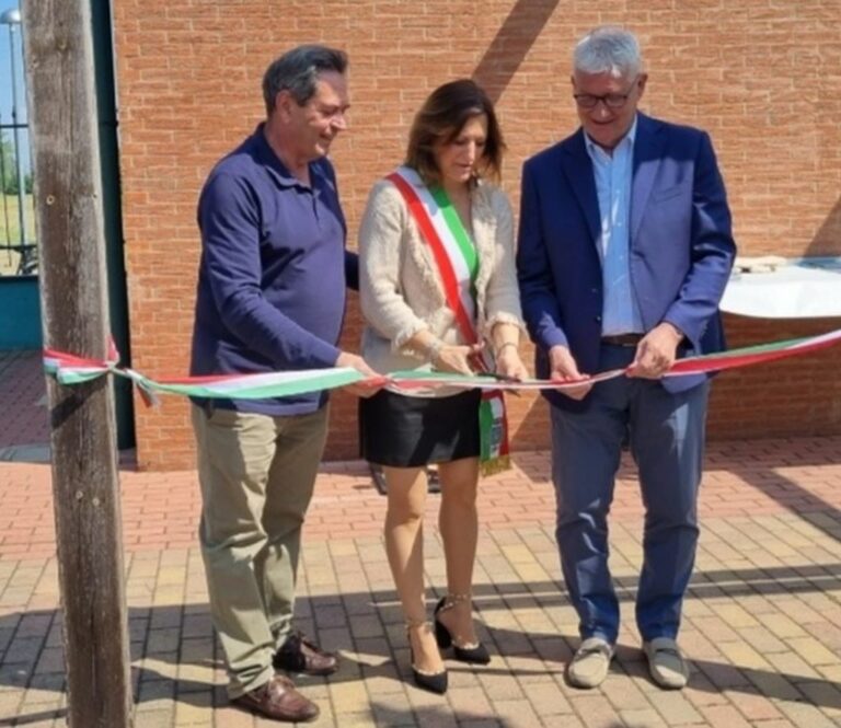 Assago, inaugurata velostazione per incentivare uso trasporto pubblico
