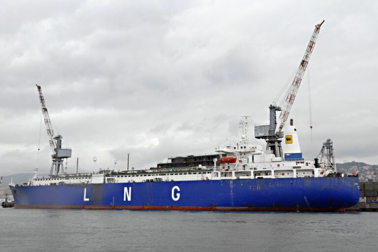 Snam firma contratto con Golar Lng per nave approvvigionamento Sardegna