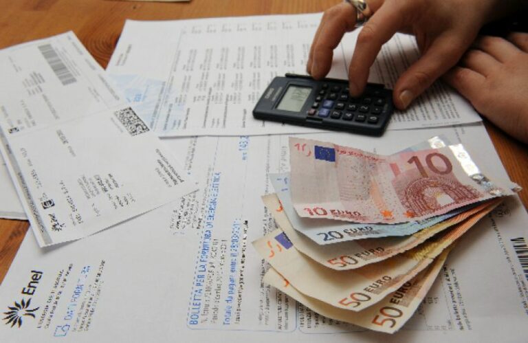 Dal 2023 nuove informazioni e più trasparenza per bollette luce e gas