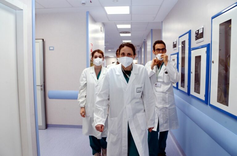 Covid, 29.875 nuovi casi e 95 i morti nelle ultime 24 ore