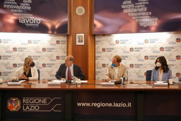 Rinnovabili, 100 Comunità energetiche in 100 Comuni laziali entro l’anno