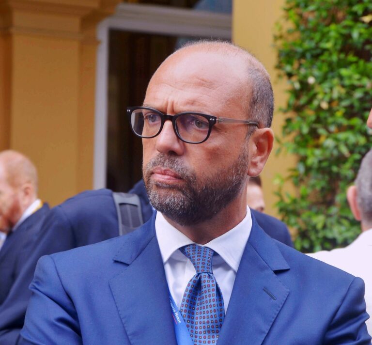 Alfano “In atto grande rivoluzione, criptovalute opportunità”