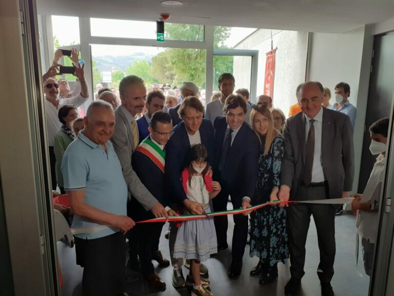 Marche, Acquaroli e il Ct Mancini inaugurano nuovo campus a Moie