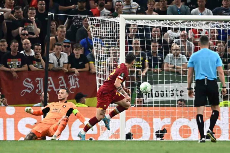 Ci pensa Zaniolo, la Conference League è della Roma