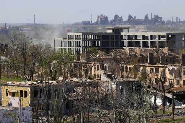 Attesa per la parata a Mosca mentre prosegue l’offensiva