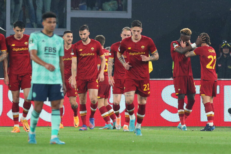 Roma in finale di Conference League, 1-0 al Leicester