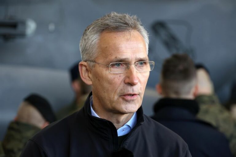 La Nato “Non accetteremo mai l’annessione della Crimea”. Da Mosca nuove accuse agli Usa