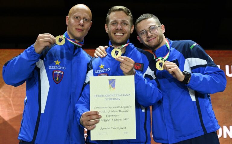 Agli Assoluti Esercito e Fiamme Gialle vincono sciabola a squadre