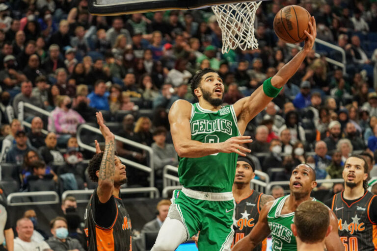 Boston vince gara-3, 2-1 nella finale contro Golden State