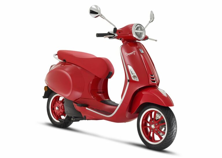 Il rosso di Vespa Elettrica Red arriva nei concessionari