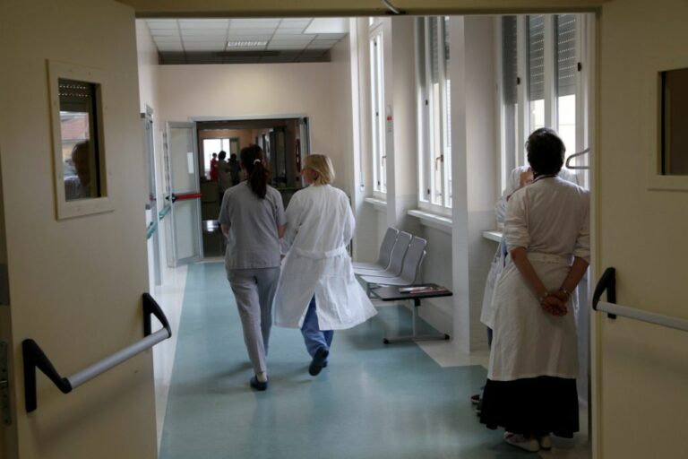 Medici e infermieri, un “patto di diamante” per difendere il Ssn