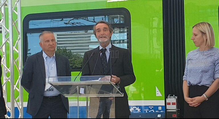Lombardia, 15 treni nuovi e green entro fine anno, da Regione 2 mld