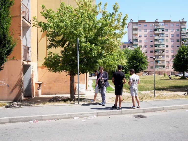 Maxi rissa tra le case popolari a Milano, Regione “Valutiamo Esercito”