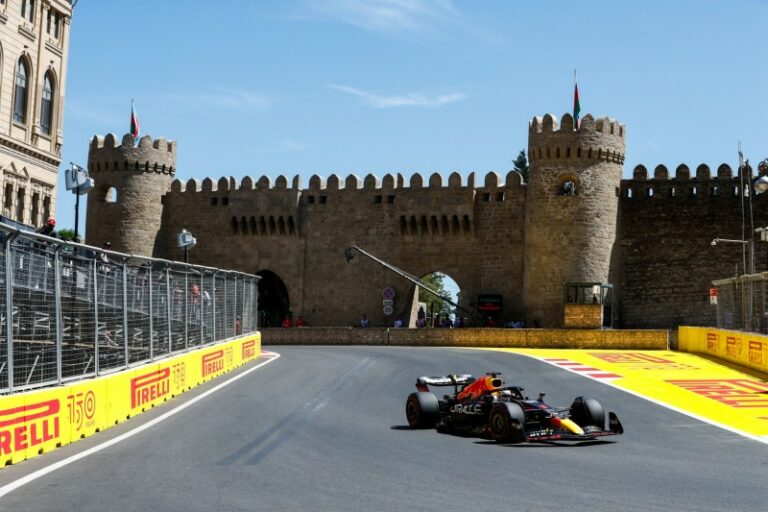 Gp Azerbaijan, Isola “Sette piloti con una sosta”