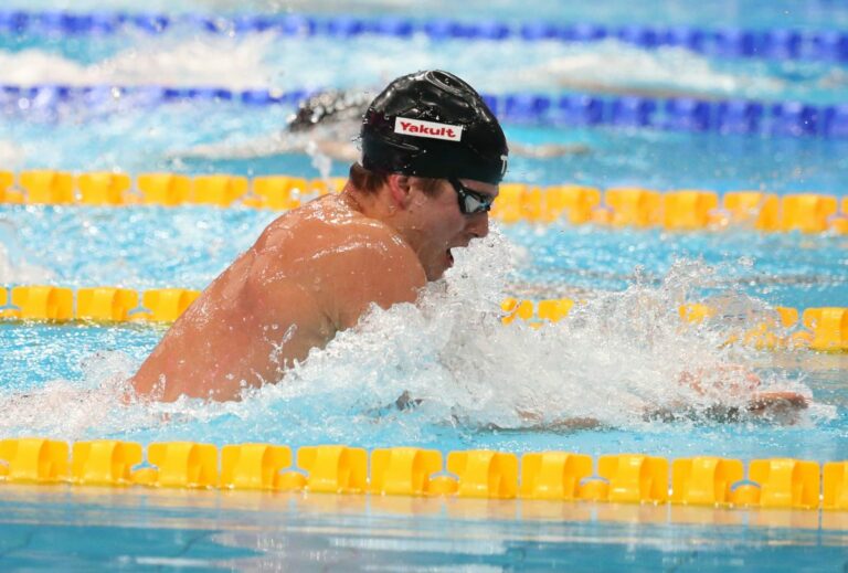 Martinenghi sfiora il bis mondiale: argento nei 50 rana