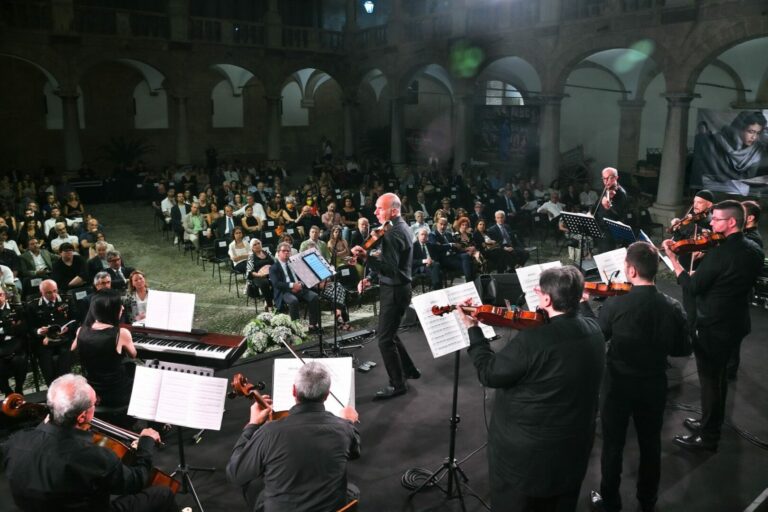 Standing ovation per Massimo Quarta e Marco Betta al Palazzo Reale di Palermo
