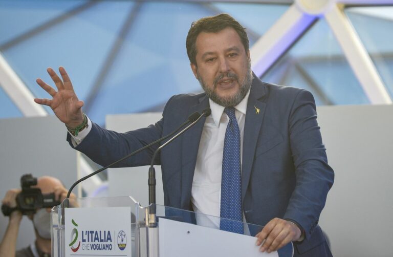 Salvini “Settimana prossima decreto sconto 30 centesimi sui carburanti”