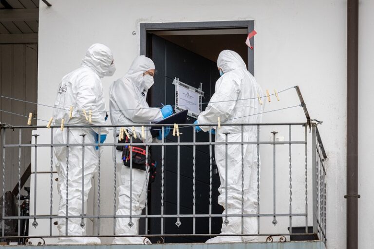 Femminicidio a Rimini, uccide compagna davanti al figlio di pochi mesi